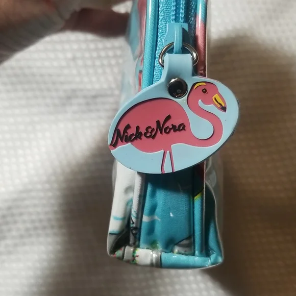 NICK & NORA FLAMINGO HOLIDAY COSMETIC CASE - Picture 3 of 8